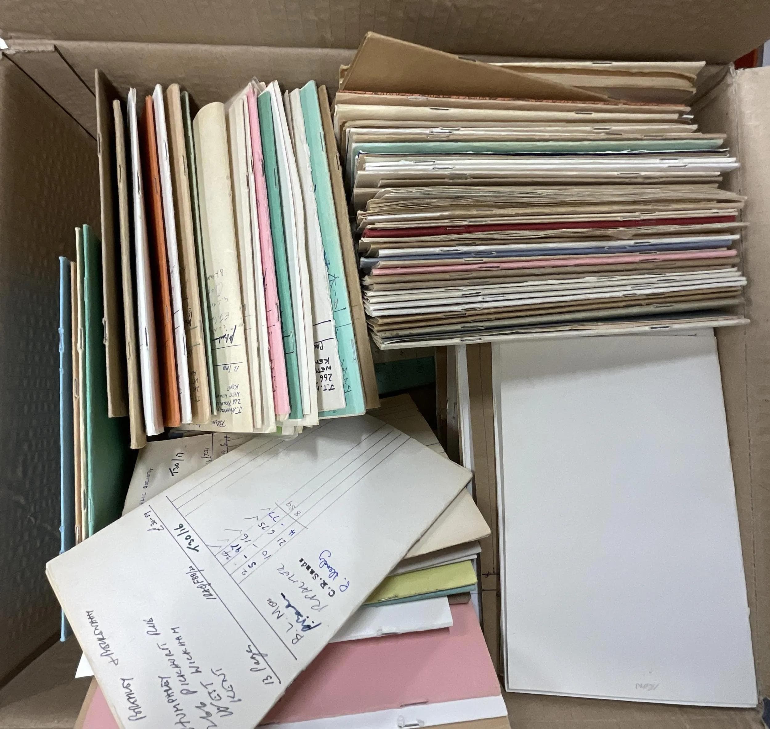 120 Circulated Club Books Mint Used World Stamps - Realised Price