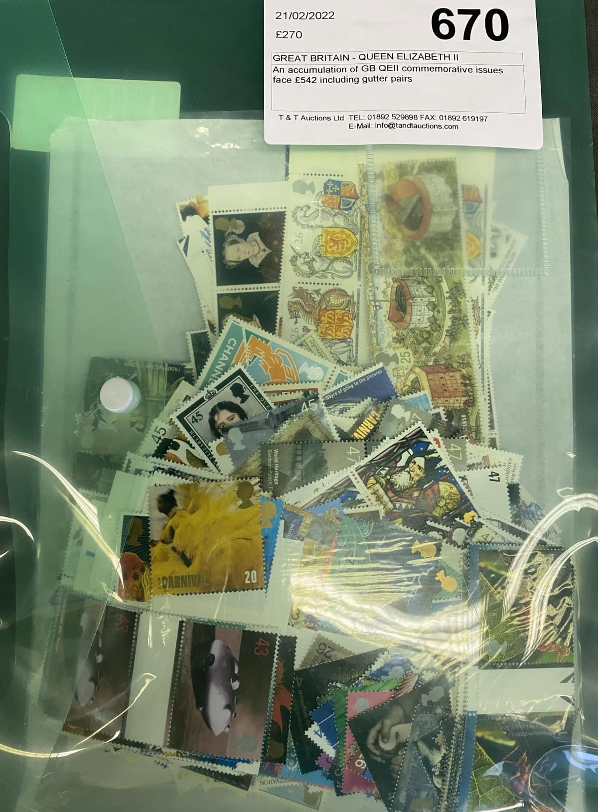 Accumulation GB QEII Commemorative Gutter Pairs